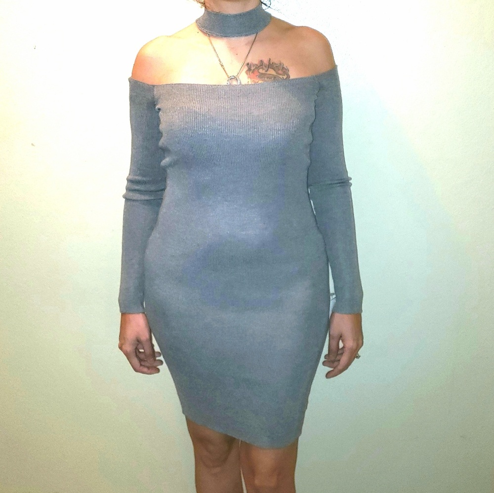 *NWT* Choker off the shoulder dress